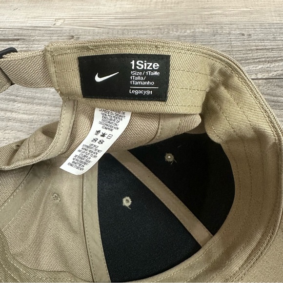 Nike cap - Picture 3 of 3